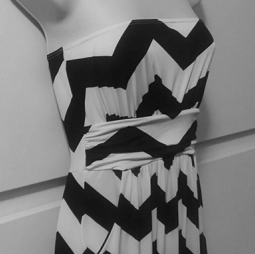 Sz. S Women's Strapless Dress Black & White